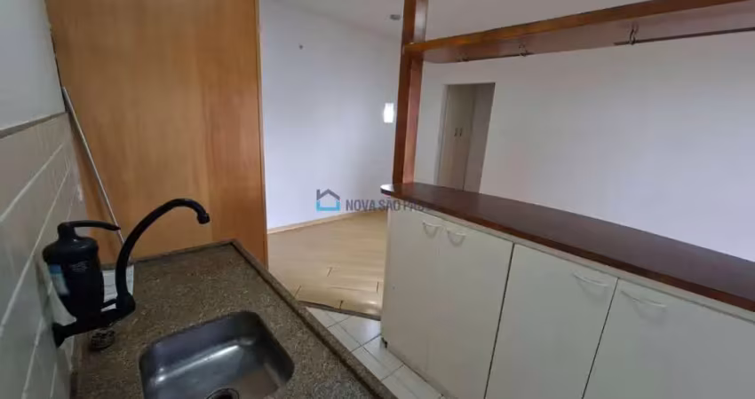 Boa localização!! imediação do metro praça da arvore, !!