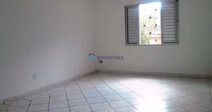 Casa com 2 quartos para alugar na Rua Conselheiro Elias de Carvalho, --, Vila Santa Catarina, São Paulo