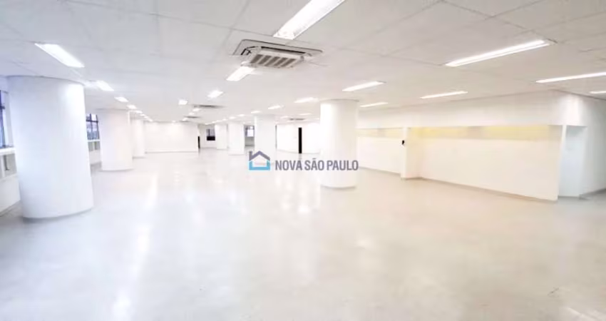 Sobreloja comercial de 925 m² próximo ao metrô República