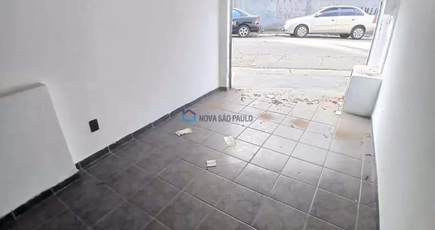 Excelente loja comercial, com mezanino e banheiro, ótimo para comercío alimenticio adega, lanches.