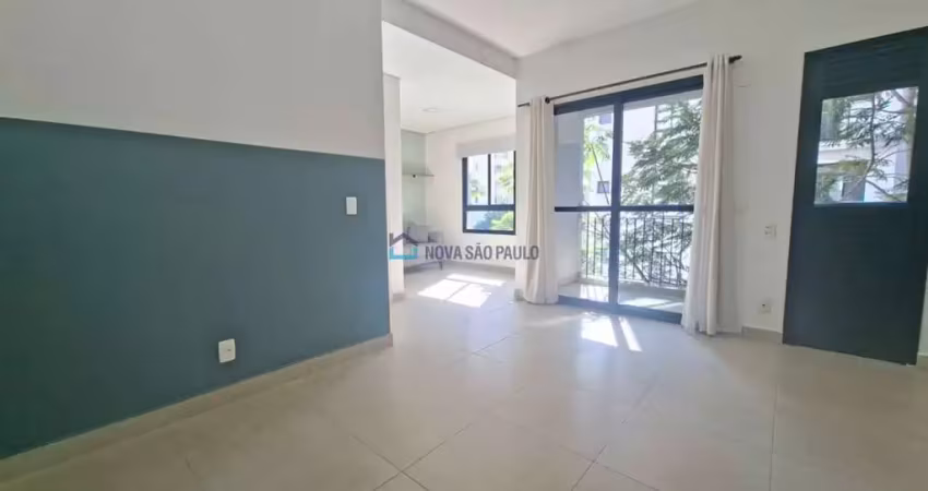Apartamento de 01 dorm. e vaga, a 600 metros do metrô raça da árvore!