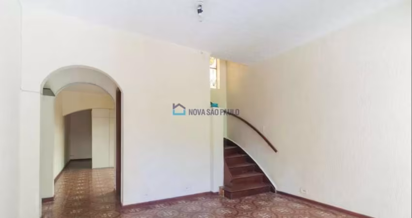 Sobrado residencial e comercial na região da Saúde com 260m²