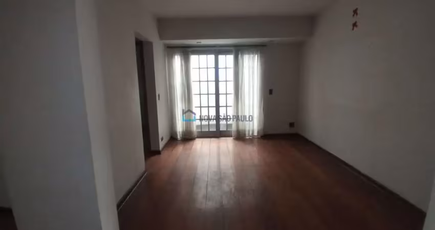 Casa comercial com 4 salas para alugar na Rua São Wenceslau, --, Vila Guarani, São Paulo