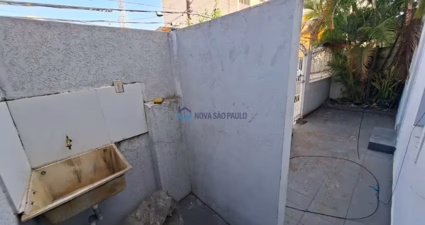 Casa residencial para locação! a 450 metros do metrô saúde!