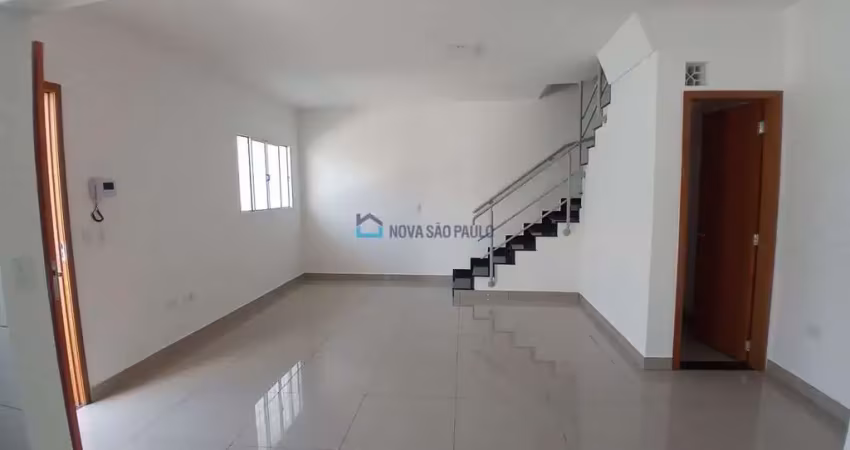 Casa com 3 quartos para alugar na Rua Teodorico de Almeida Bessa, --, Jardim Oriental, São Paulo