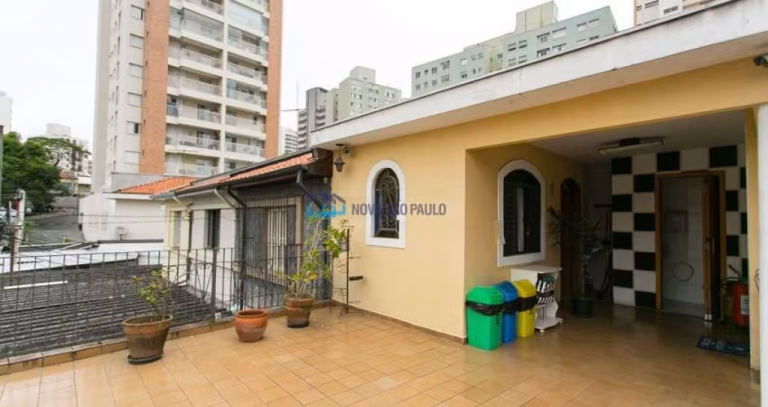 Amplo sobrado de 6 dorms ( 5 suítes) e 6 vagas em excelente localização