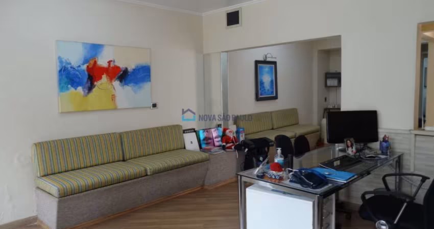 Sobrado a venda Vila Nova Conceição. 242mts construídos, Clinica Médica, 5 vagas