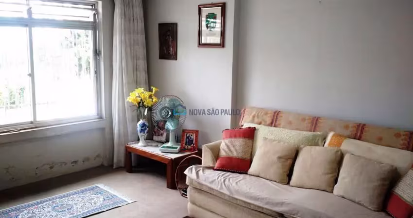 Casa térrea com 2 dormitorios e 6 vagas no  jabaquara.