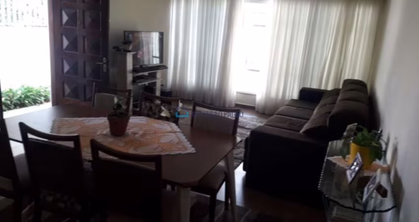 Sobrado no Ipiranga  com 3 Dormitórios 1  Suíte.