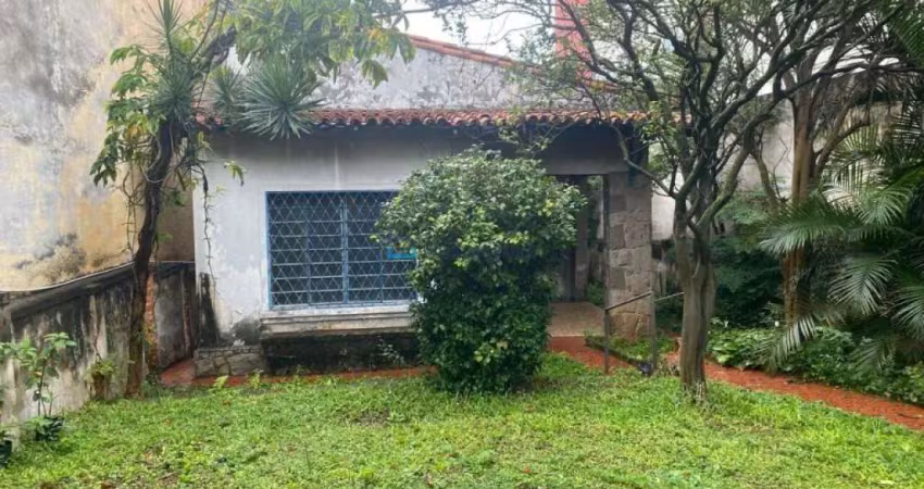 Amplo terreno planalto paulista com 2 casas antigas!