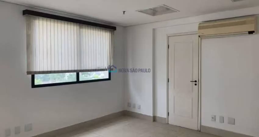 Sala comercial com 1 sala à venda na Rua São Benedito, --, Santo Amaro, São Paulo