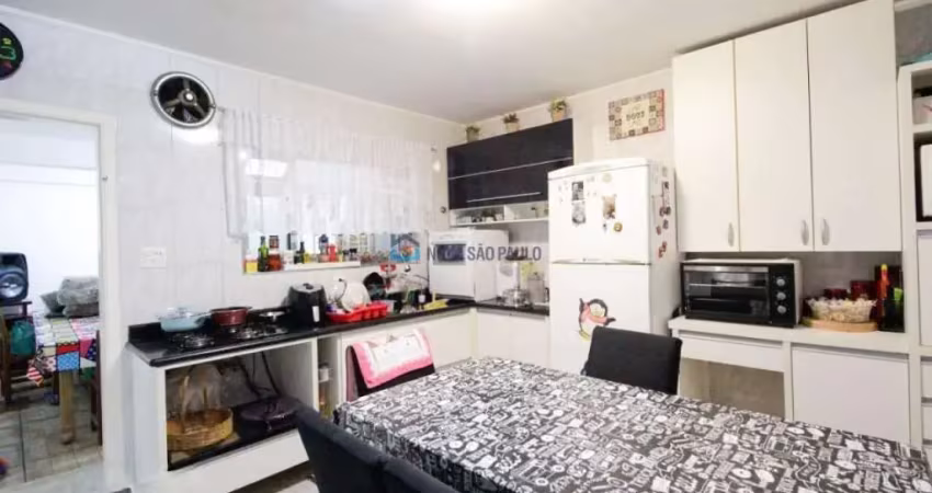 Casa à venda, com 3 quartos, 3 suítes, 3 vagas e área gourmet, na chácara inglesa