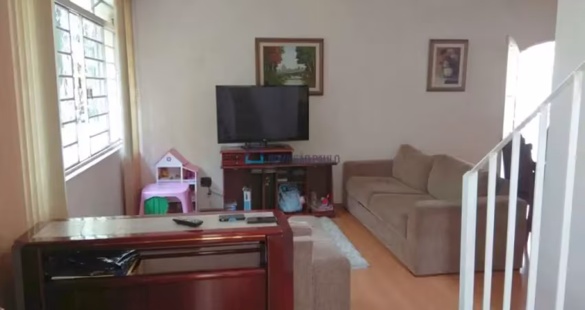 Sobrado amplo na vila mariana, com 3 dormitórios, 2 salas e 5 vagas de garagem!