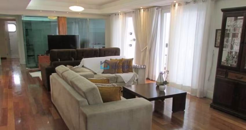 Apartamento reformado na Aclimação com 230m², pronto para morar, 4 dormitorios