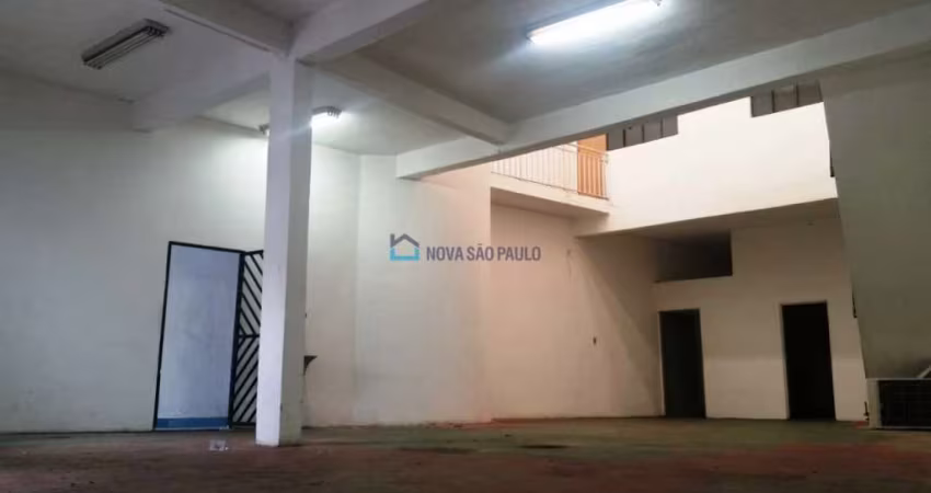Galpão na Avenida Ricardo Jafet.