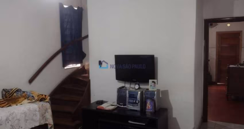 Sobrado com 02 dormitórios na região do Planalto Paulista