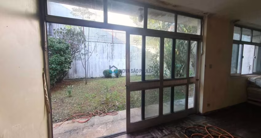 CASA ASSOBRADADA PLANALTO PAULISTA 323 METROS 03 VAGAS  COBERTAS