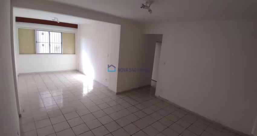 Apartamento para reforma à venda em São Paulo, Zona Sul, no bairro Ipiranga