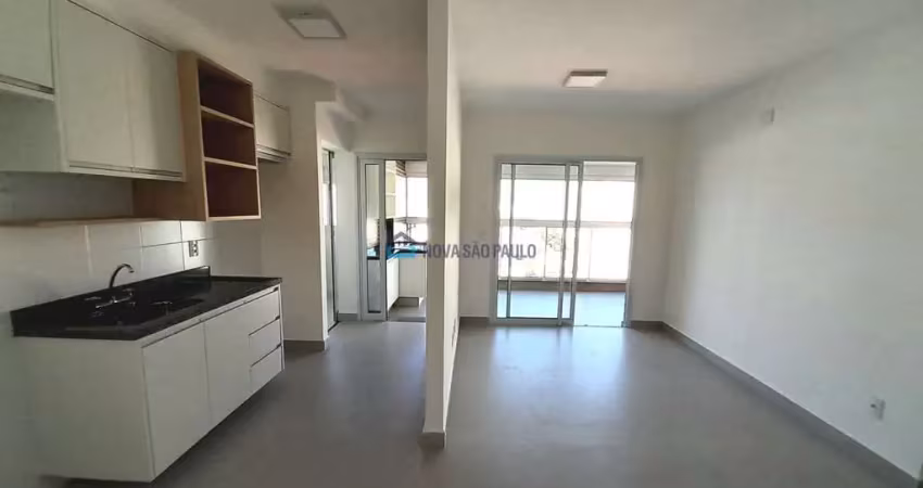Venda. Saude. Apartamento com 84m².  3 quartos, 1 suíte, 1 Vaga.