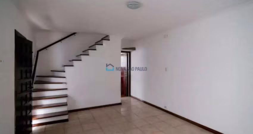 Sobrado|120 metros | 2 vagas | 3 dormitorios | 1 suíte