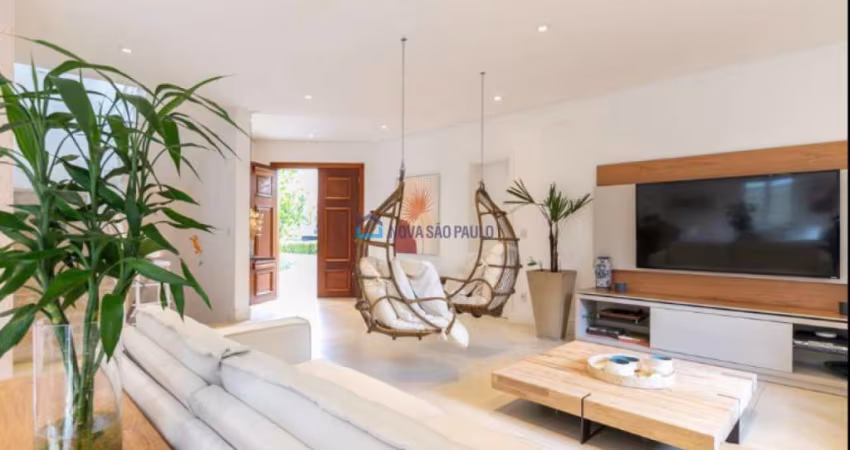Casa de Condomínio Villa Fiume Rosso 550M2