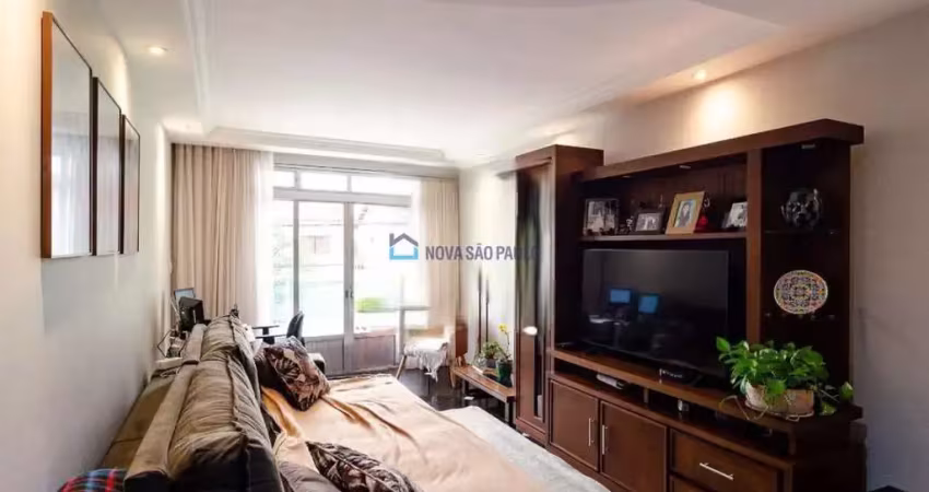 Sobrado com 140 m² sendo 2 dorms com A/E sala cozinha com A/E 3 banheiros lavanderia 2 vagas garagem