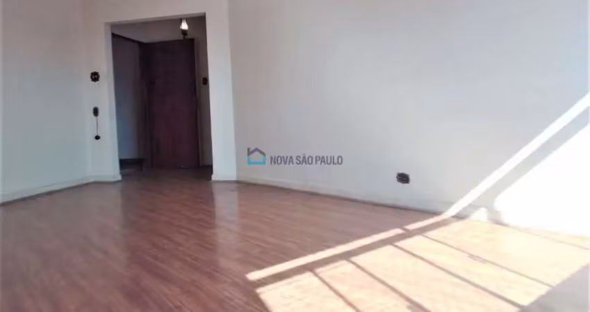 Apartamento - 3 quartos - 2 banheiros -  1 vaga - aclimação