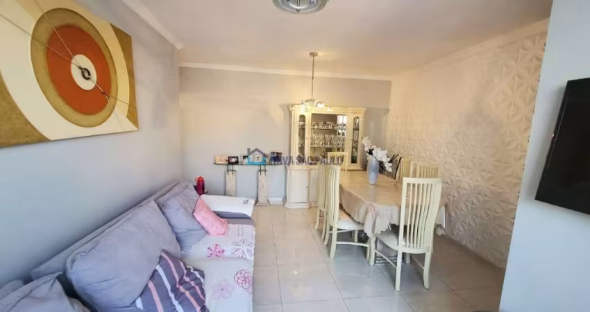 Apartamento à venda na Vila das Mercês com 3 quartos e 1 vaga de garagem.