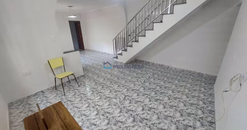 Excelente Sobrado a venda com 3 dormitórios