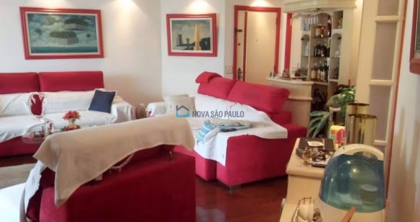 Apartamento com 03 dormitórios na região do Brooklin