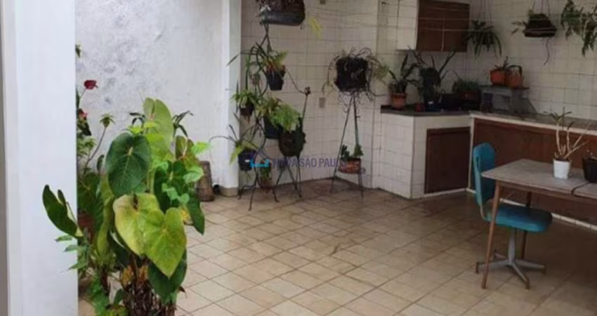 Casa a Venda 2 dormitórios sendo2 suítes, 2 vagas , 300 mts Estação Praça da Arvore, Saúde