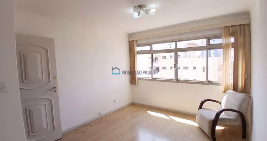 Apartamento com 2 quartos à venda na Vila Clementino.