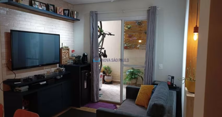 Apartamento a venda seminovo no Jabaquara  2 quartos