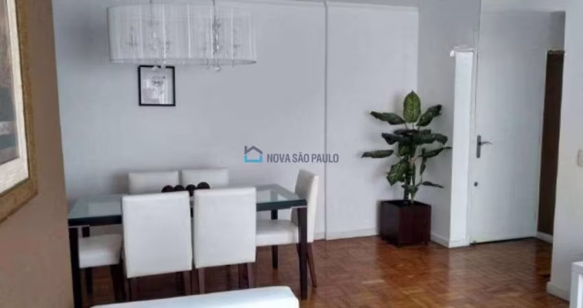 Apartamento Mobiliado com Dois Quartos e 67m², 1 Vaga - Rua Bartolomeu Feio