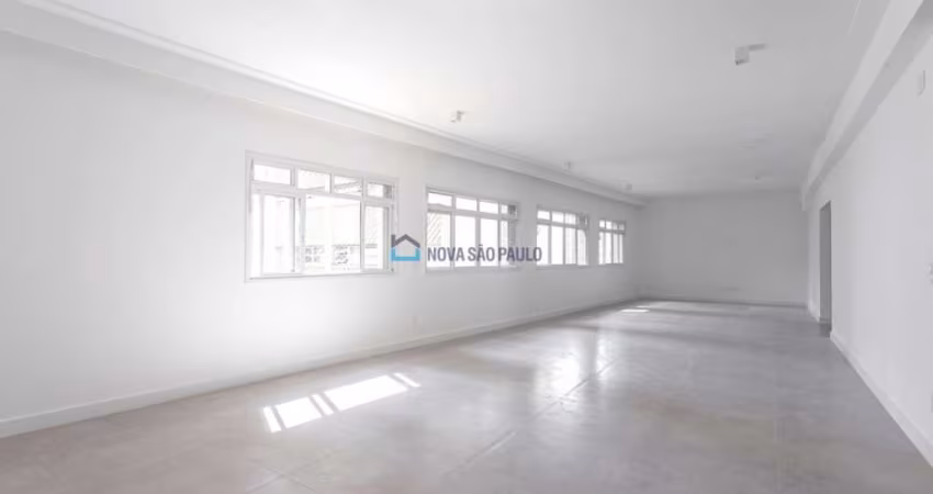 Venda. Jardim Paulista! Apartamento 225M². 3 quartos.2 vagas.