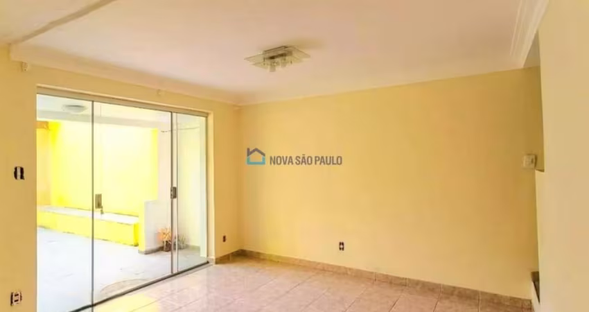 Sobrado com 165 m² 3 dormitórios sala cozinha 3 banheiros lavanderia 2 vagas de garagem