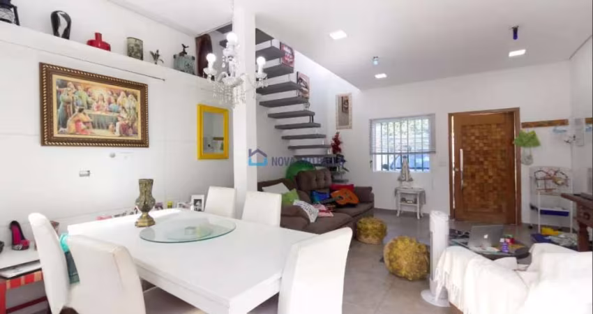 Sobrado com 135m² 3 dormitórios sala 2 ambientes  cozinha 3 banheiros lavanderia 1 vaga de garagem