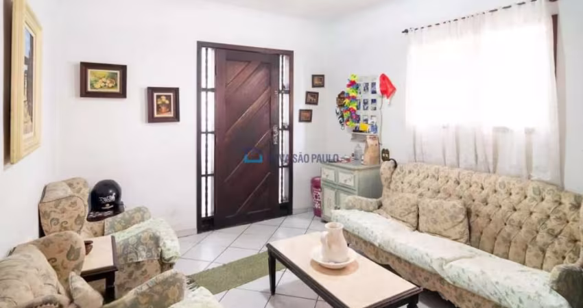Sobrado com 125 m²  3 dorms  sendo 1 suíte  , área de serviço 4 vagas de garagem