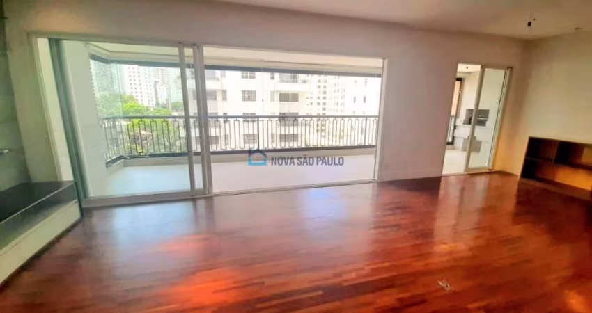 Apartamento 03 Suítes e Varanda Gourmet no Itaim Bibi.
