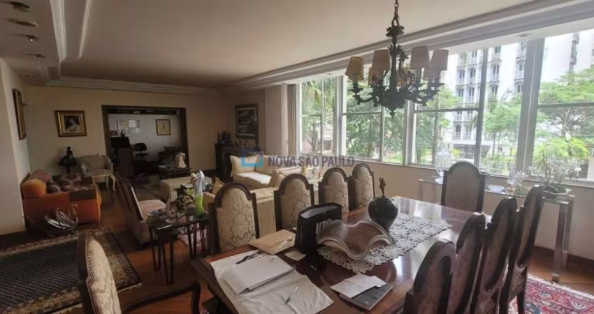 Apartamento de 278m², com 3 dormitórios na Bela Vista