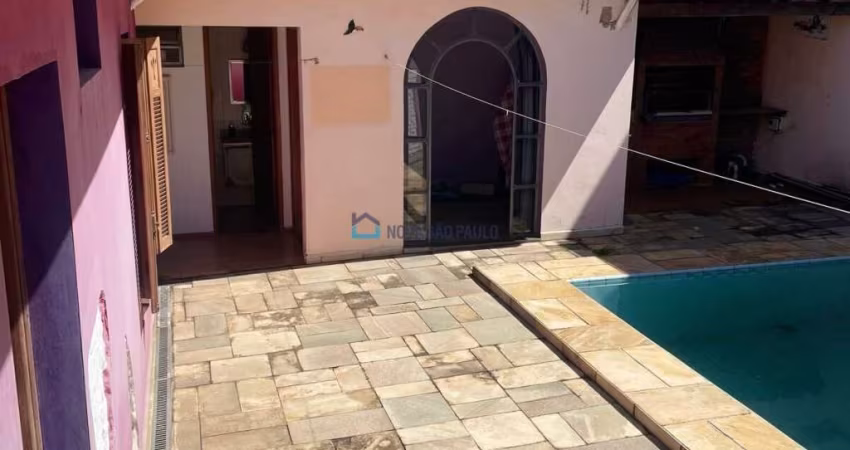 Casa Terrea com piscina - Planalto Paulista