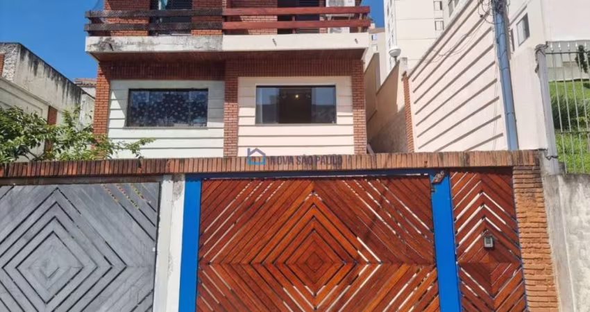 Sobrado Impecável, 3 suítes, reformado, 3 Ar Condicionados, 2 vagas! 5 min (480 m) a pé Metrô Klabin