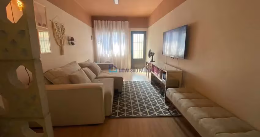 Casa térrea com 3 quartos e 2 vagas no jardim da saúde