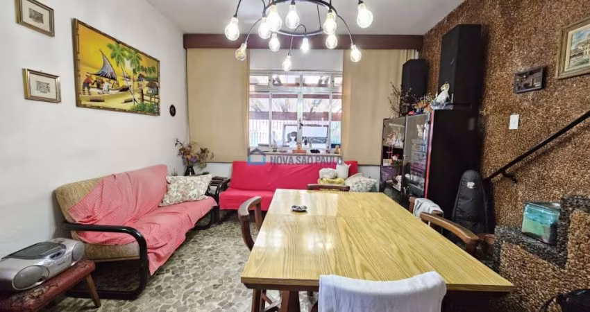 Casa no Planalto Paulista com 3 quartos - 148,00 m²