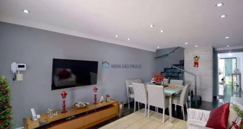 Sobrado à venda, 110m² com 2 quartos, Bosque da Saúde