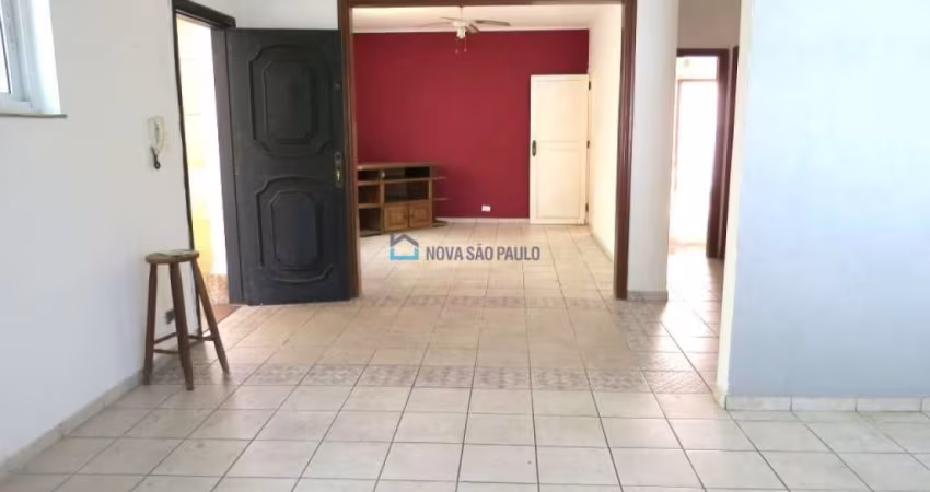 Sobrado vago a venda no Planalto Paulista