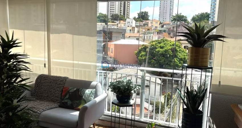 Venda. Vila Mariana. Apartamento com 67M². 2 quartos. 2 vagas