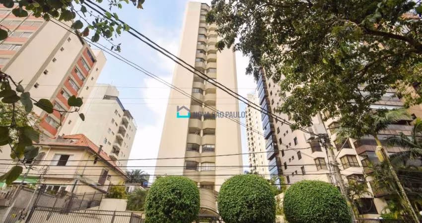 Apto Impecável, reformado, Planejado, Varanda, andar médio,1vaga coberta! 650m Shop Plaza Sul
