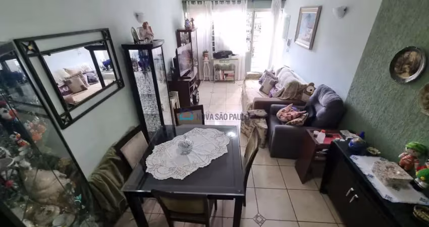 Sobrado em vila, cômodos grandes, 2 dts, edícula, 2 vagas ! 6 min a pé(550m) metrô saúde