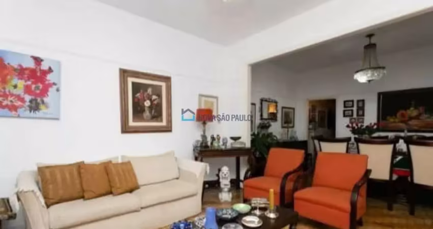 Apartamento no Jardins | 3 Quartos | Próximo Metrô